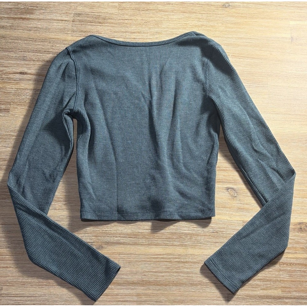 American Eagle emerald green ribbed V-notch long sleeve crop top Size XS - Picture 4 of 10